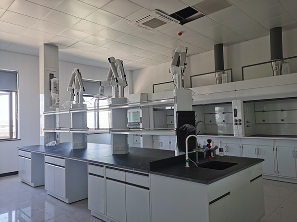 全钢实验台和钢木实验台如何选?